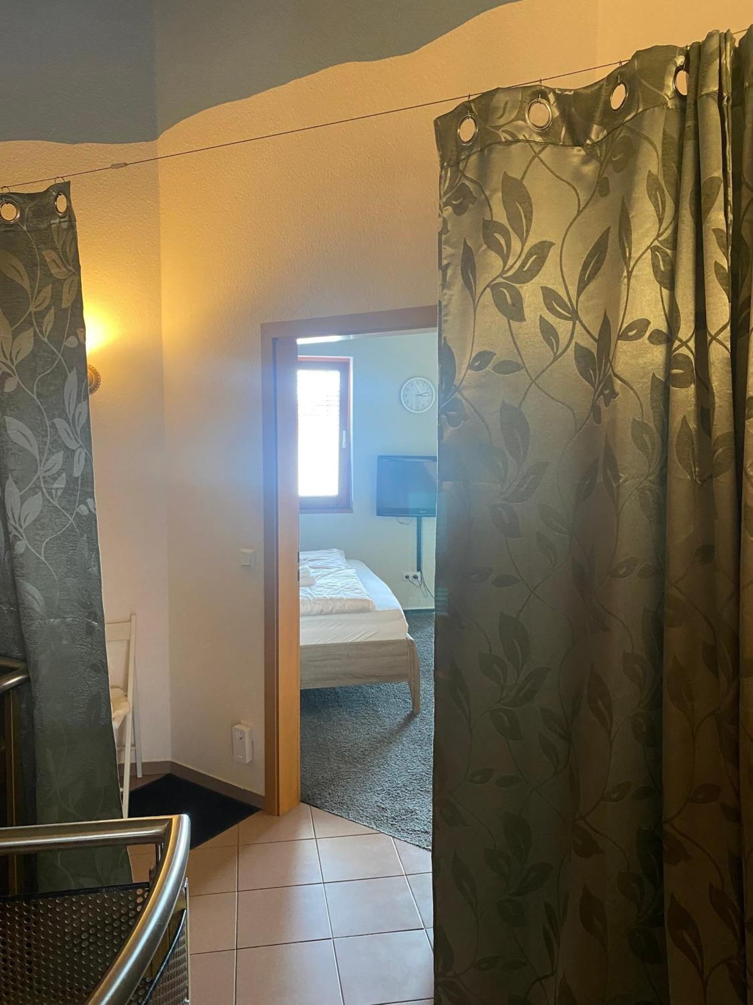 Maisonette-Ferienzimmer Am Backhausgarten Flonheim Dış mekan fotoğraf